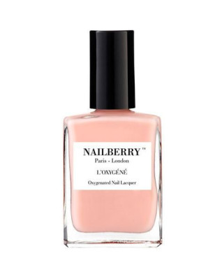 Nailberry | lak na nehty - A touch of powder